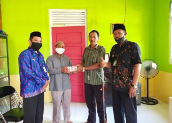DP MUI Lamandau Salurkan bantuan Dana Hibah untuk TPA Nurul Hikmah Desa Bina Bhakti Kec. Sematu Jaya