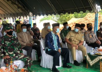 Bupati Lamandau lakukan peletakan batu pertama Masjid At Tanwir
