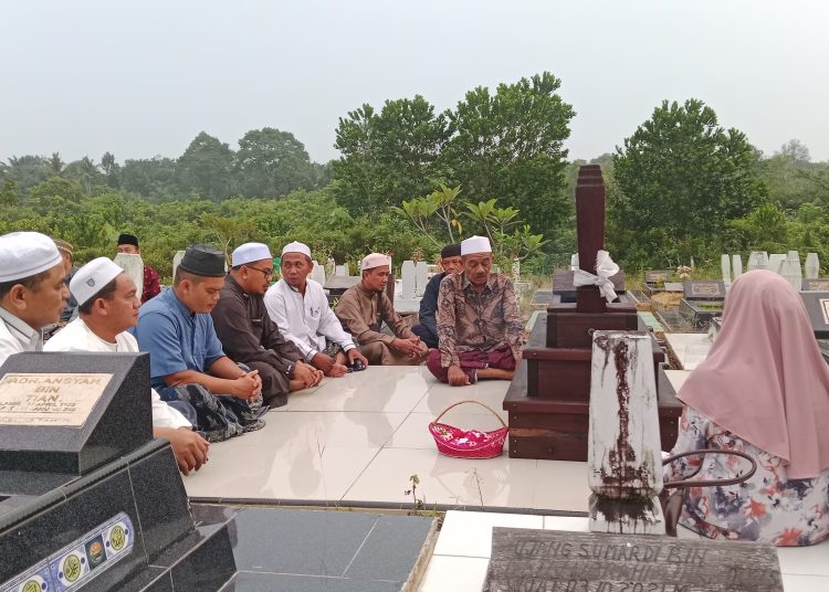 Peringati Milad Ke-50, Mui Lamandau Ziarah Ke Makam Mantan Ketua Umum Mui