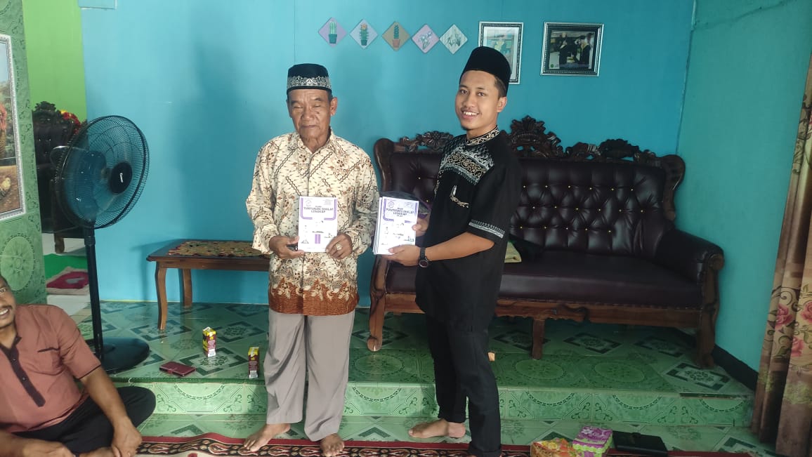 MUI lakukan Pembinaan & Pembagian Perangkat alat sholat serta Buku Panduan Kaum Muslim di Pedalaman Batangkawa