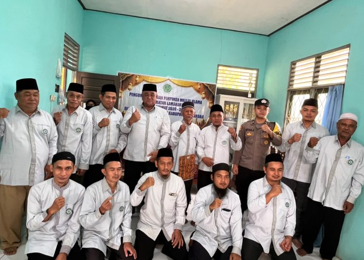 MUI Lamandau kukuhkan Pengurus MUI Kecamatan Lamandau Masa khidmat 2025-2030